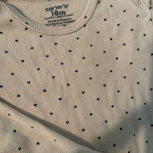 Carter’s Heart Patterned Cream and Black Kids One Piece set of 3 - Picture 4 of 6